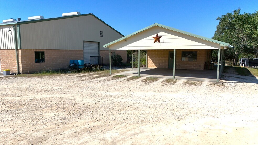 More Photos Of 3848 State Highway 16 S, Bandera Warehouse For Sale