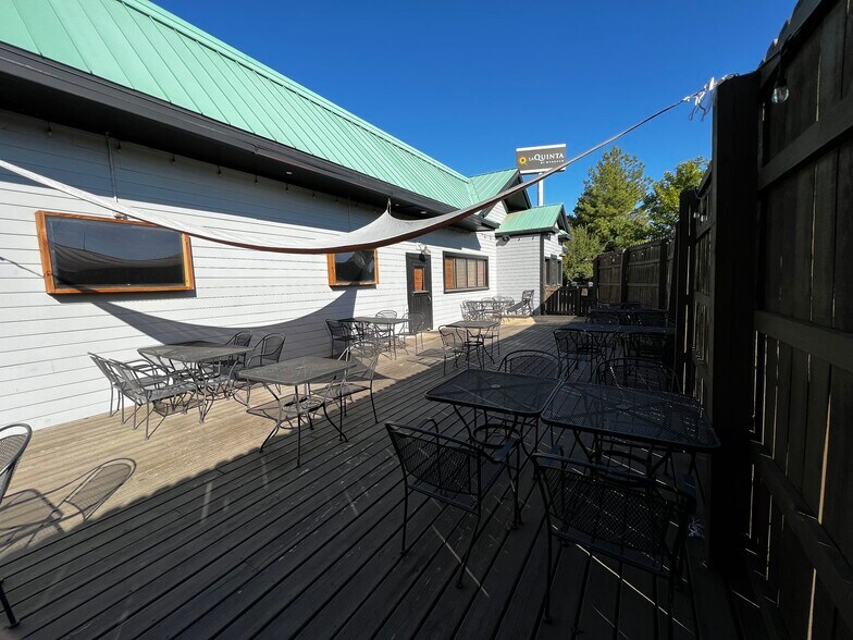 More Photos Of 2310 Sanders Rd, Conway Restaurant For Lease