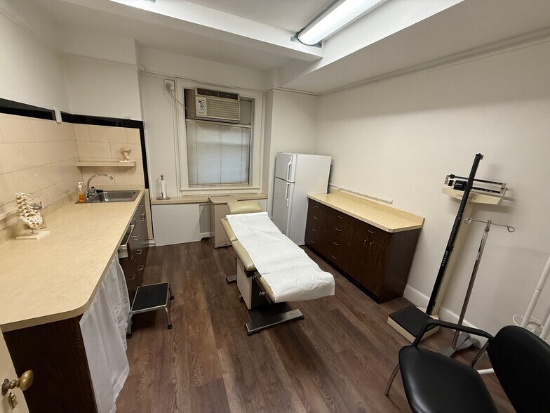 More Photos Of 1158 Fifth Ave, New York Coworking Space