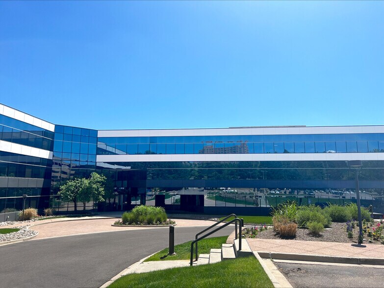 More Photos Of 5575 Tech Center Dr, Colorado Springs Office For Lease