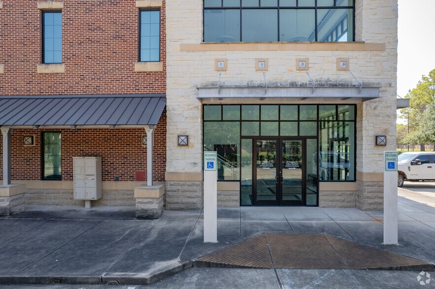 More Photos Of 5005 S Mason Rd, Katy Office For Lease