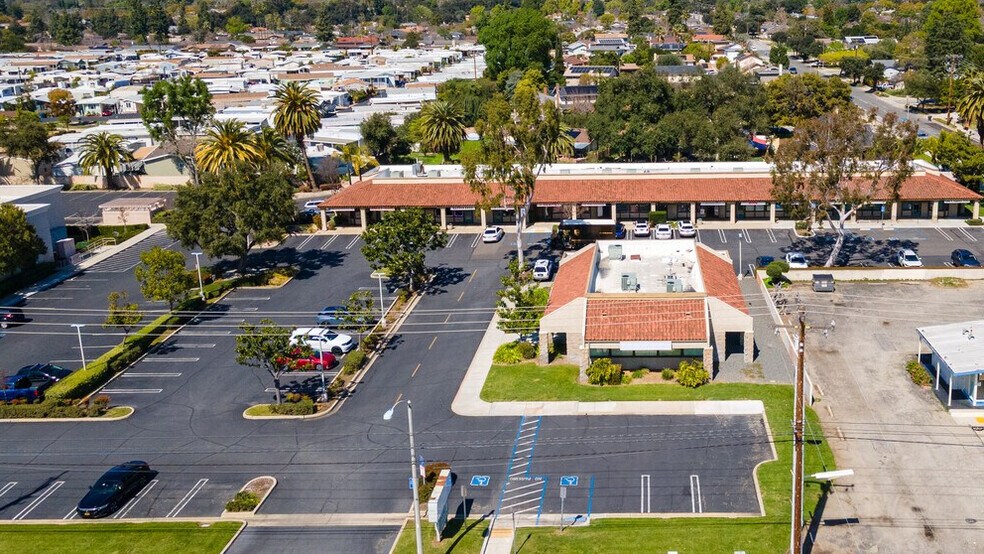 More Photos Of 305-355 E Foothill Blvd, Pomona Unknown For Lease