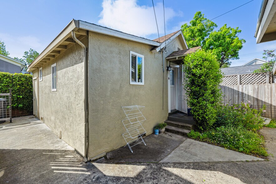 More Photos Of 1645 Main St, Napa Apartments For Sale