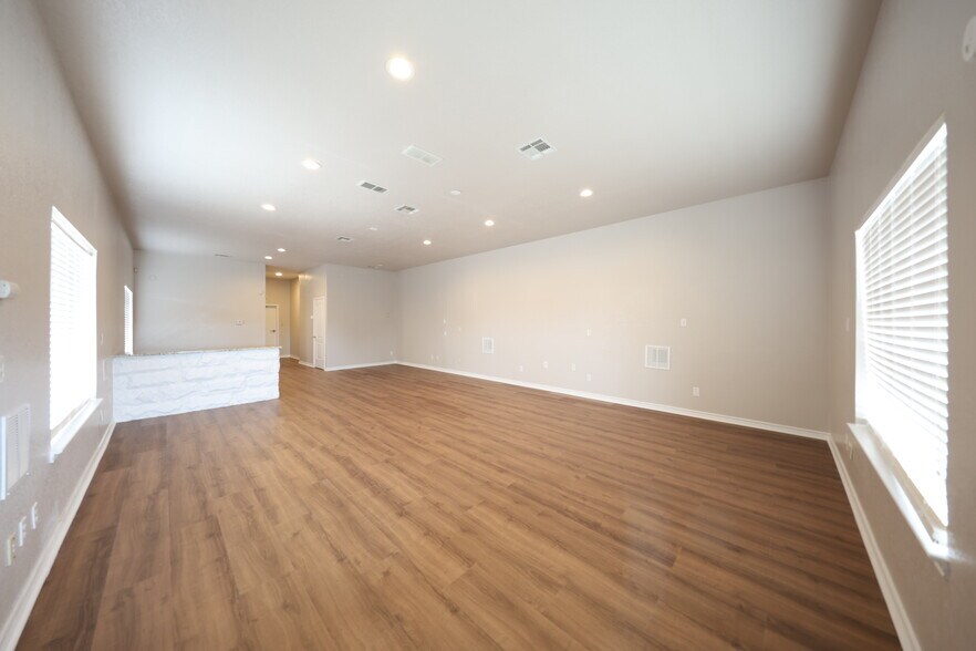 More Photos Of 3901 E Stan Schlueter Loop, Killeen Office For Lease