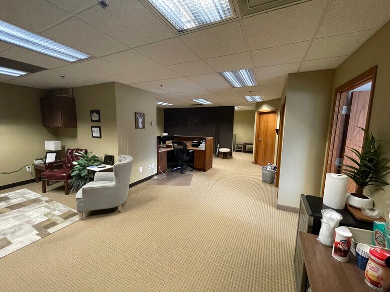 More Photos Of 7525 Mitchell Rd, Eden Prairie Loft Creative Space For Sale