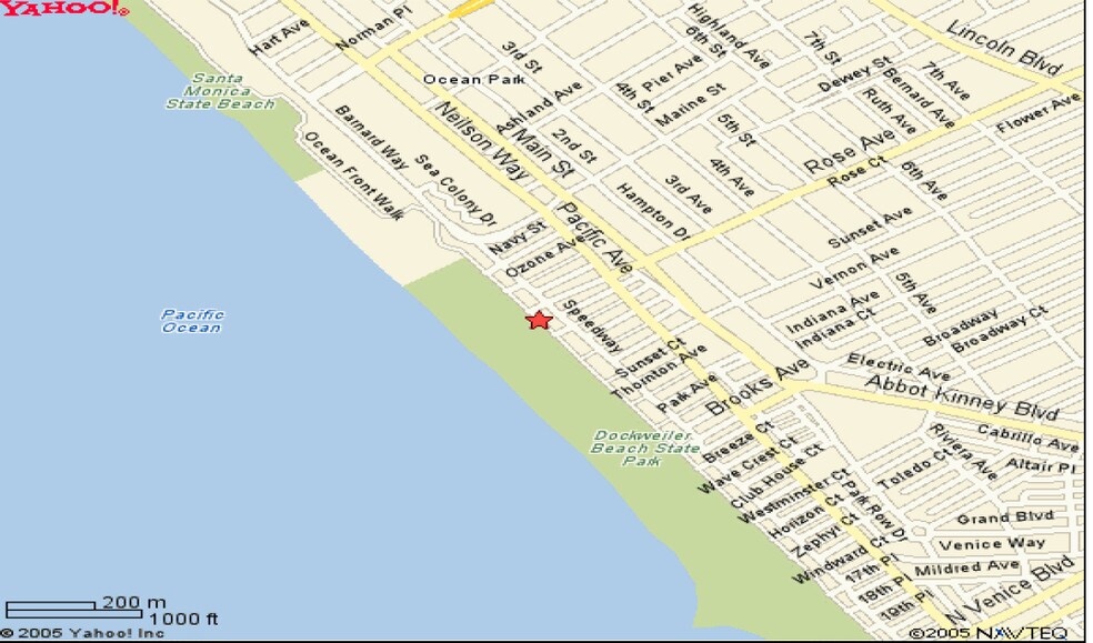 More Photos Of 321-325 Ocean Front Walk, Venice General Retail For Lease