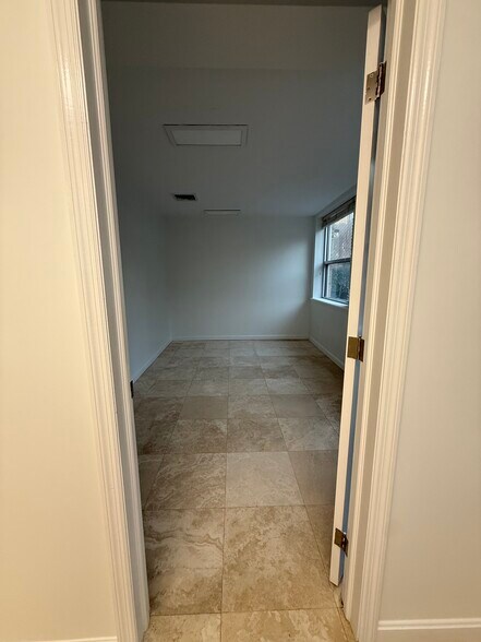 More Photos Of 30-63 38th St, Long Island City Office Residential For Sale