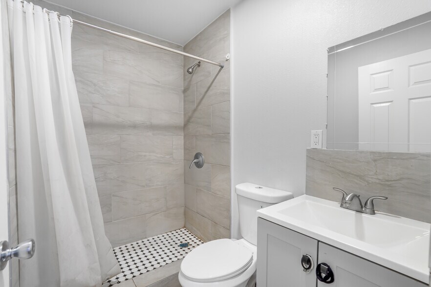 More Photos Of 136 N Garfield Ave, Oxnard Apartments For Sale
