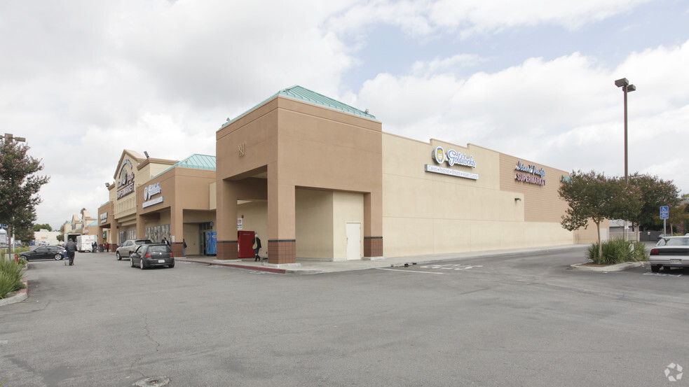 Primary Photo Of 8340-8350 Van Nuys Blvd, Panorama City General Retail For Lease