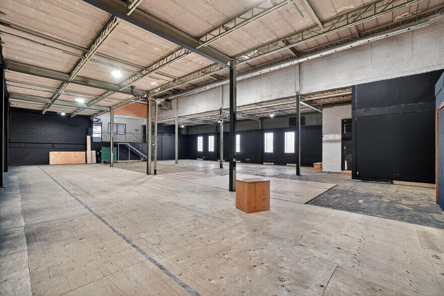 More Photos Of 3901 Rue Bannantyne, Verdun General Retail For Lease