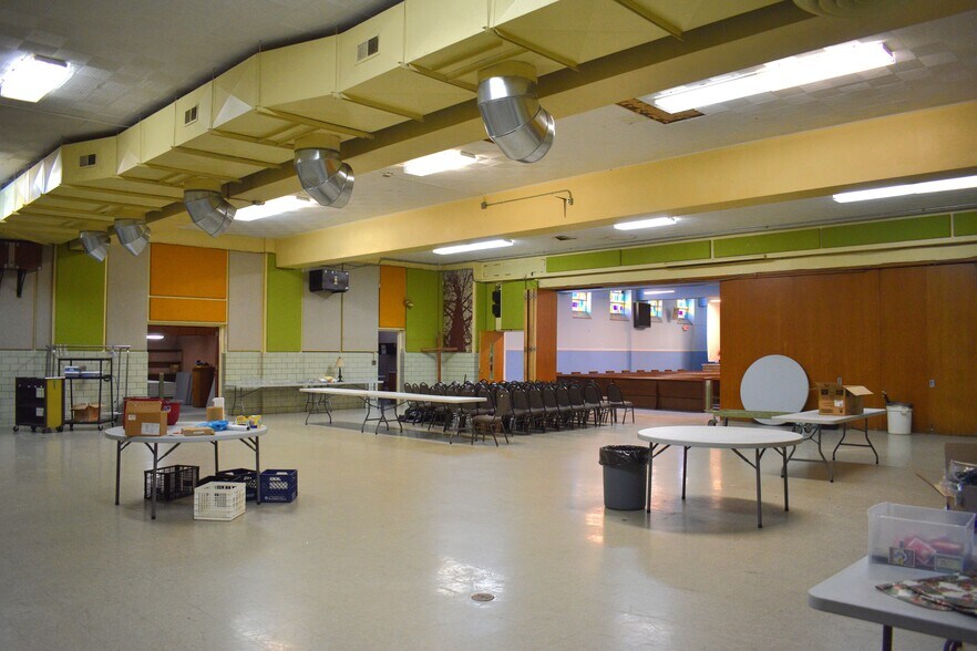 More Photos Of 400 Center Rd, Bedford Religious Facility For Sale