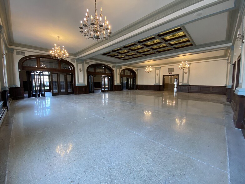 More Photos Of 1408 Strongs Ave, Stevens Point Apartments For Lease