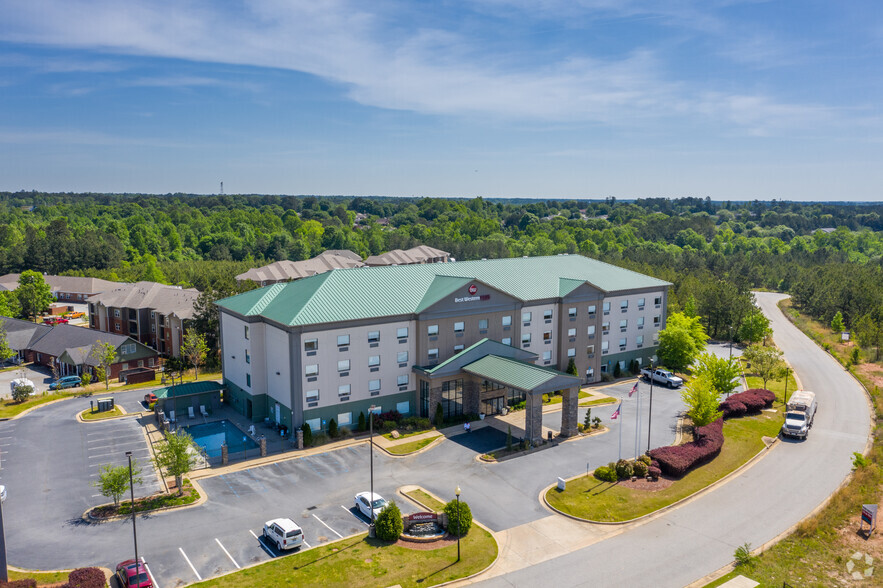 More Photos Of 4027 Veterans Ct, Columbus Hotel For Sale