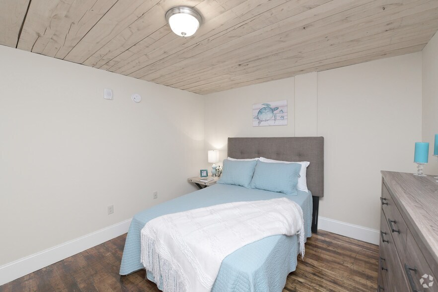 More Photos Of 99 Main St, Warren Apartments For Lease