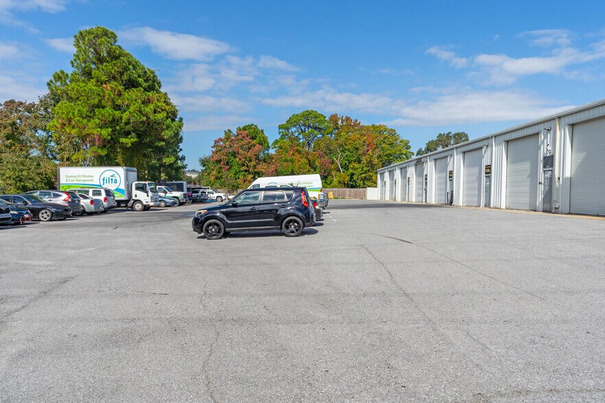 More Photos Of 119 Hollywood Blvd, Fort Walton Beach Flex For Sale