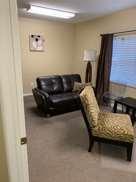 More Photos Of 3262 Cove Bend Dr, Lutz Office For Sale