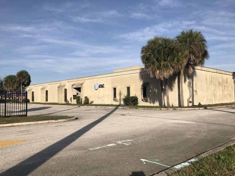 Primary Photo Of 1501 S Semoran Blvd, Orlando Medical For Lease