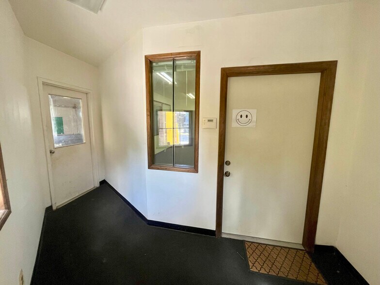 More Photos Of 344 E 25th St, Baltimore Industrial For Sale