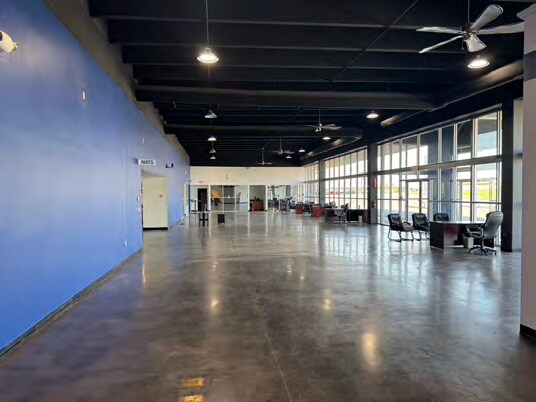 More Photos Of 1450 W Arrow St, Marshall Auto Dealership For Sale