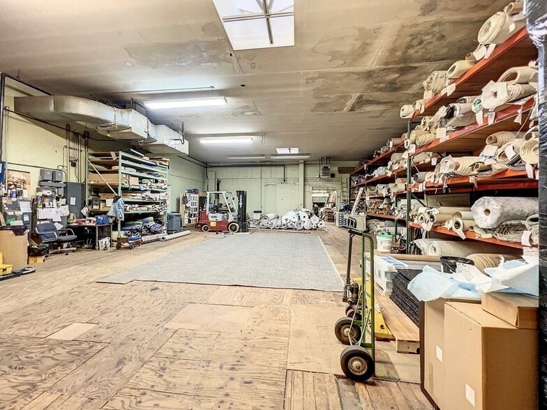 More Photos Of 1594 Dwight St, Holyoke Freestanding For Lease