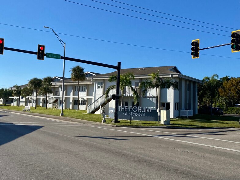 More Photos Of 1705 Colonial Blvd, Fort Myers Loft Creative Space For Lease