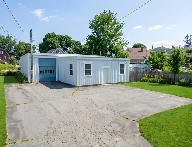 Primary Photo Of 1044 Hyde Park Ave, Boston Industrial For Lease