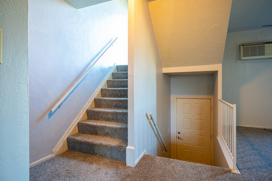 More Photos Of 2307-2707 Washington Ave, Lorain Apartments For Sale