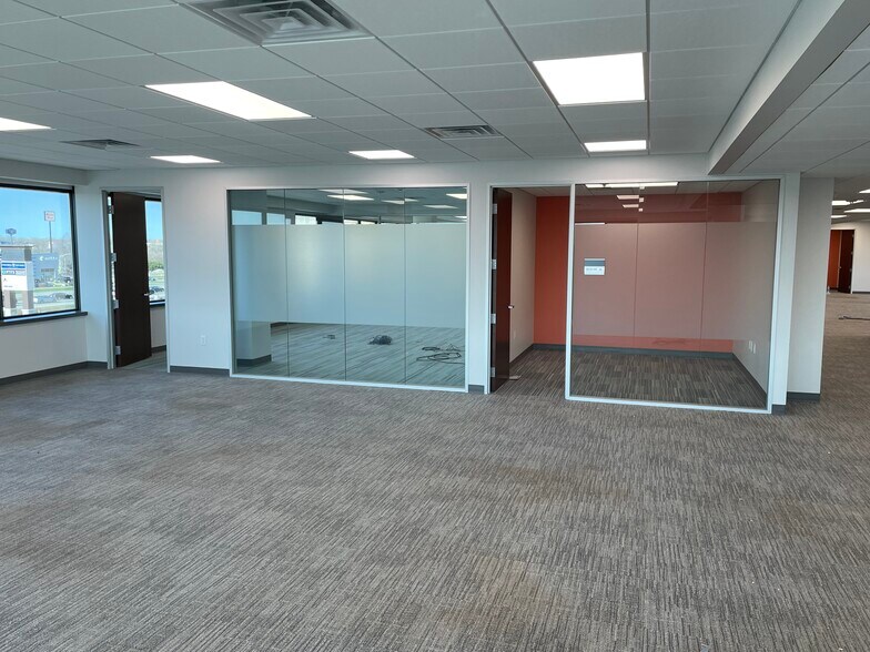 More Photos Of 4351 W College Ave, Appleton Office For Lease