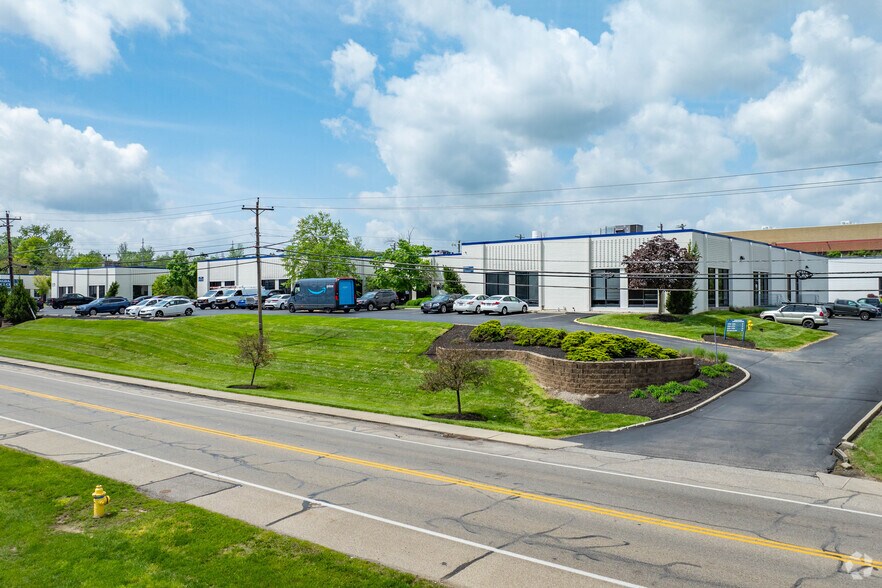 More Photos Of 11717-11725 Chesterdale Rd, Springdale Unknown For Lease