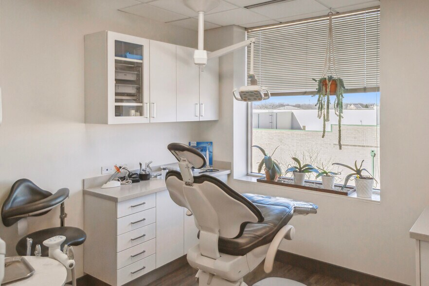 More Photos Of 720 Osterman Ave, Deerfield Medical For Lease