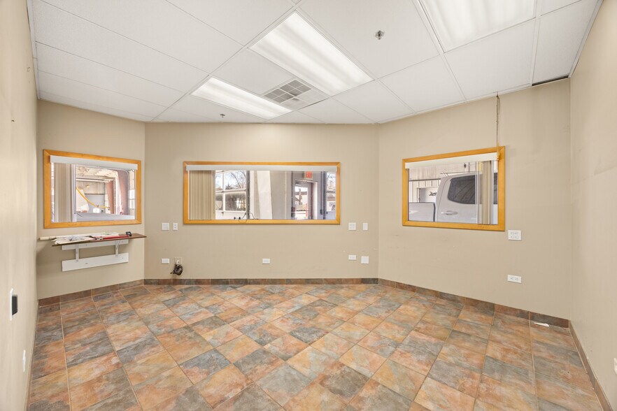 More Photos Of 501 N Main St, Wilmington Warehouse For Lease