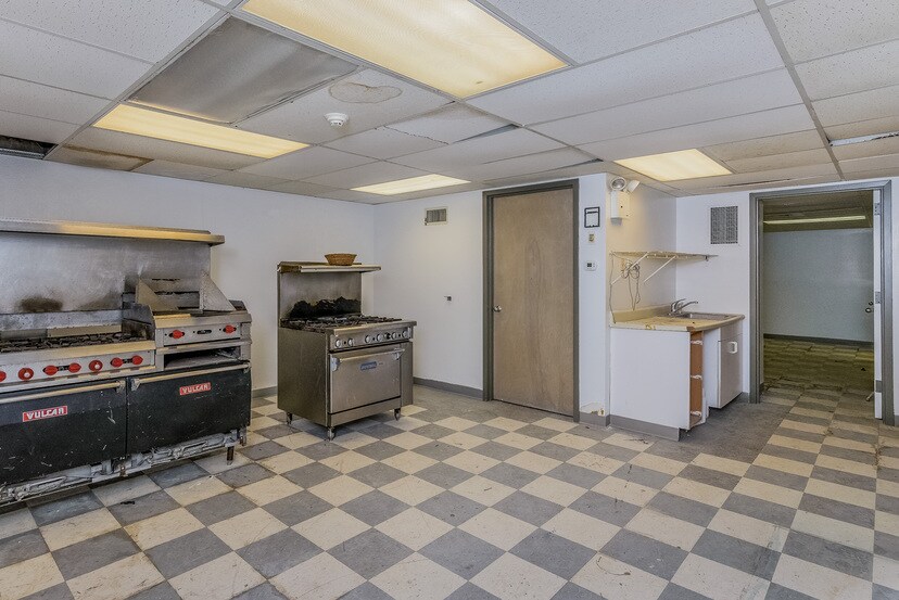 More Photos Of 1110 E Main St, Stamford Storefront Retail Office For Sale