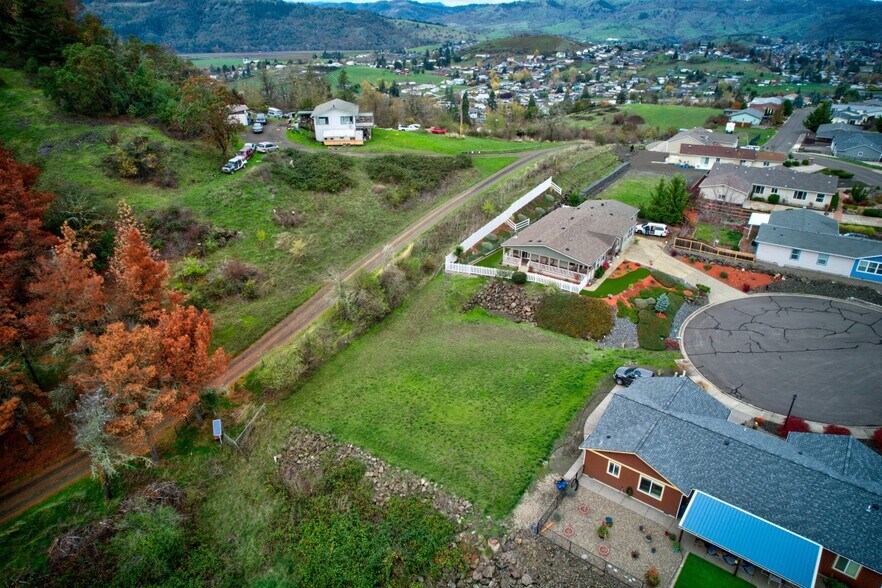 More Photos Of 140 Erin Ct, Roseburg Land For Sale