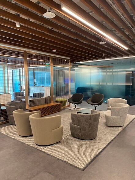 More Photos Of 6280 America Center Dr, San Jose Office Residential For Lease