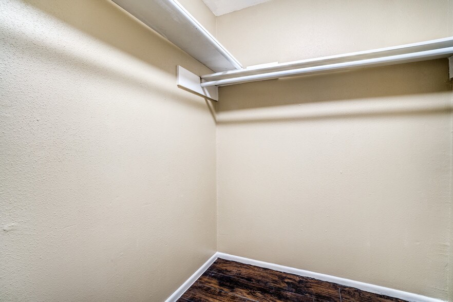 More Photos Of 216 Lucas St, San Antonio Apartments For Sale