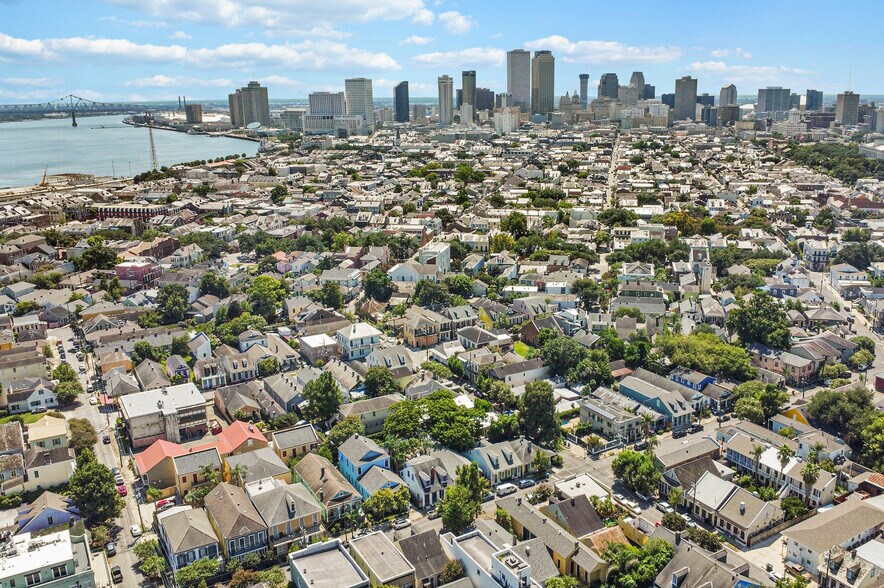 More Photos Of 1835 Burgundy St, New Orleans Apartments For Sale