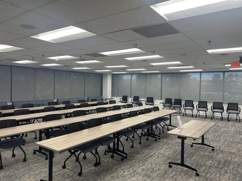 More Photos Of 1203 Governors Square Blvd, Tallahassee Office Residential For Lease