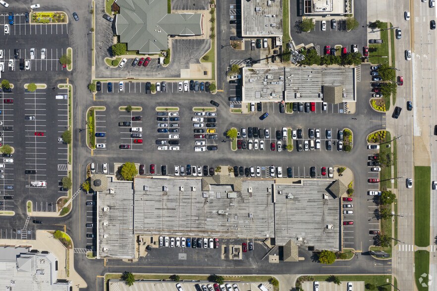 More Photos Of 6006-6040 S Yale Ave, Tulsa Unknown For Lease