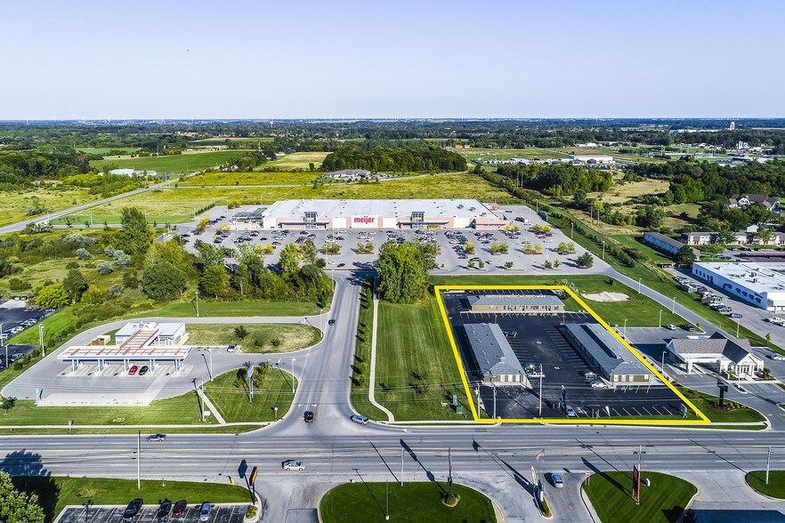 More Photos Of 7312-7320 N Alger Rd, Alma Office For Lease