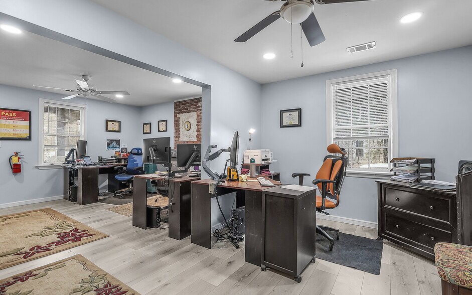 More Photos Of 123 Beasley Rd, Savannah Industrial For Sale