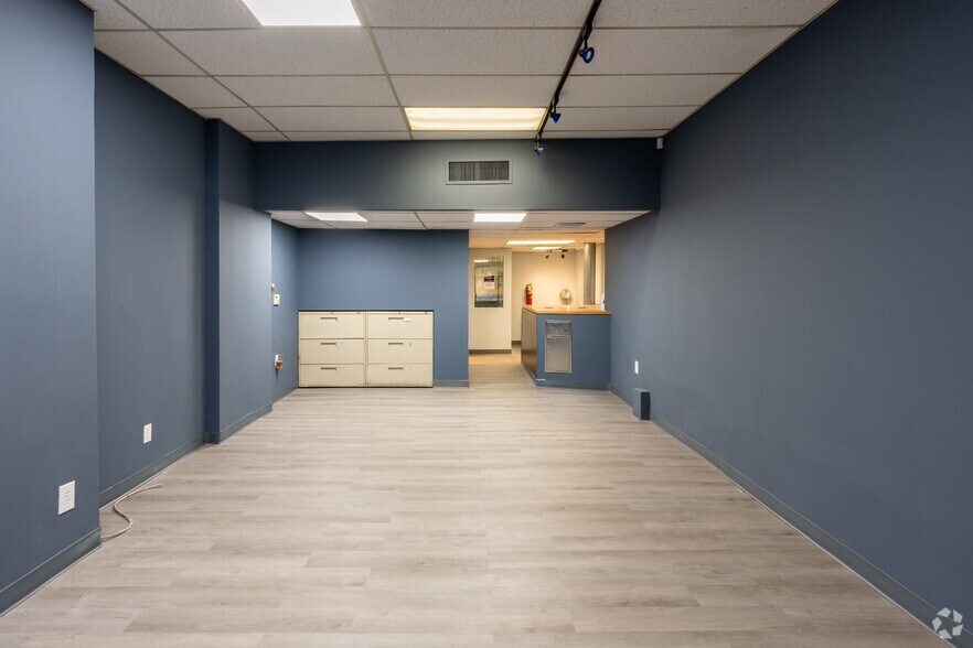 More Photos Of 1496-1498 1st Ave, New York Apartments For Lease