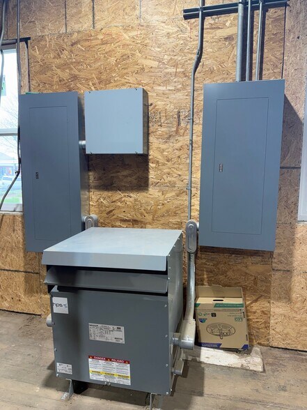 More Photos Of 121 N Gateway Dr, Madera Freestanding For Sale