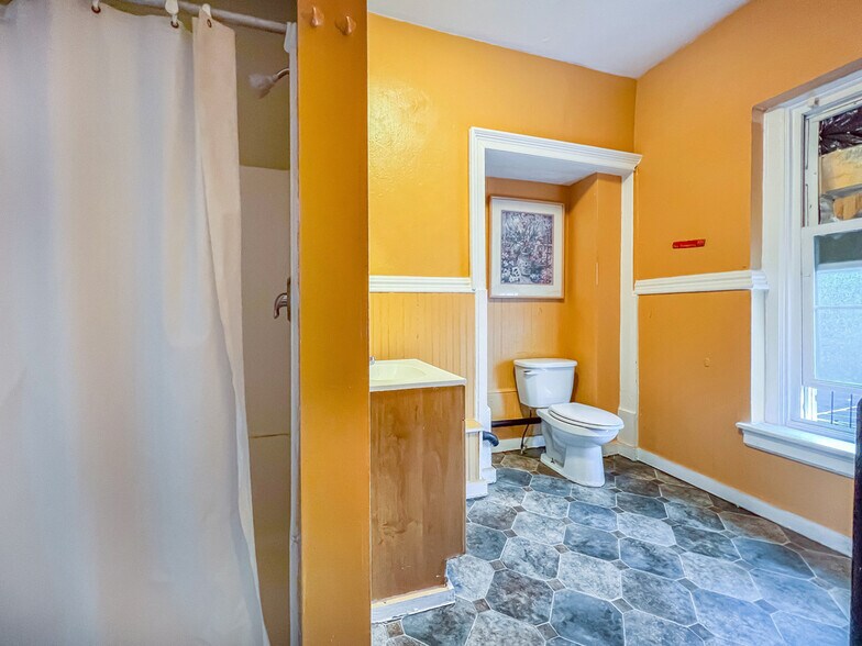 More Photos Of 100 W Maple Ave, Langhorne Restaurant For Sale