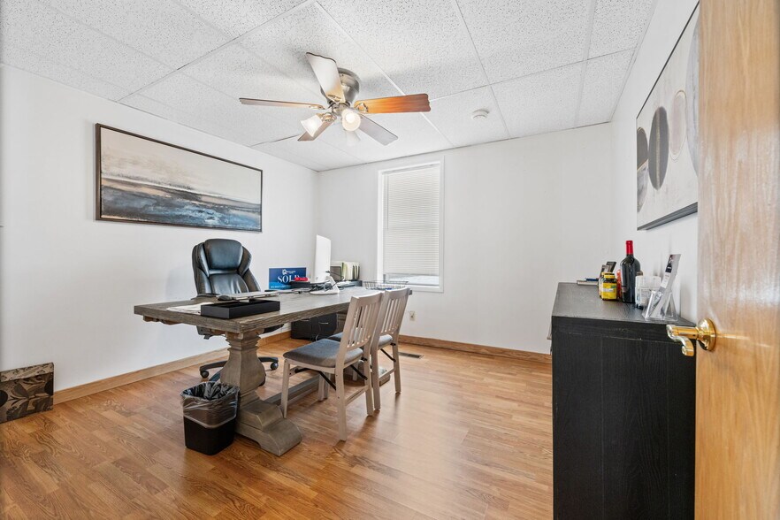 More Photos Of 28916 Euclid Ave, Wickliffe Office For Sale