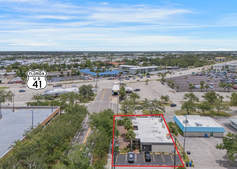 More Photos Of 101 San Marco Dr, Venice Office For Sale