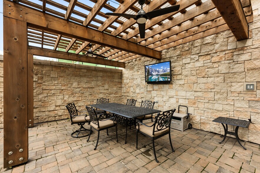 More Photos Of 7900 Conser St, Overland Park Apartments For Sale