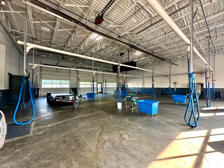 More Photos Of 2821 Garland St, Niles Auto Repair For Sale
