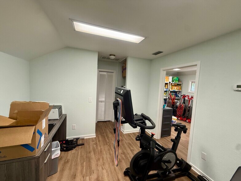 More Photos Of 1411 S 14th St, Fernandina Beach Office For Lease