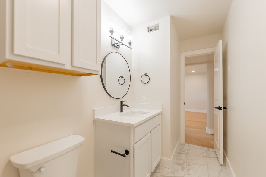 More Photos Of 701 W Highpoint Dr, Stillwater Apartments For Sale