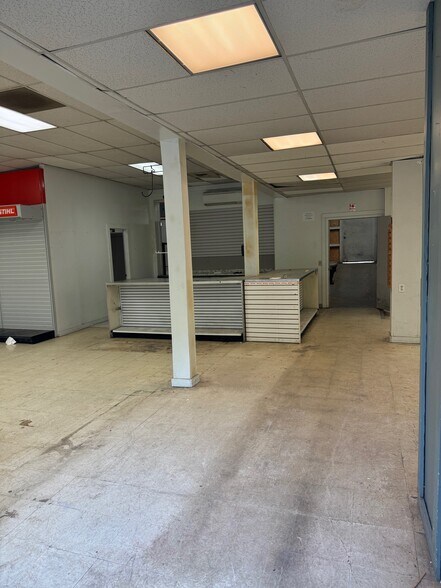 More Photos Of 8820 Miller Rd NE, Bainbridge Island Self Storage For Lease
